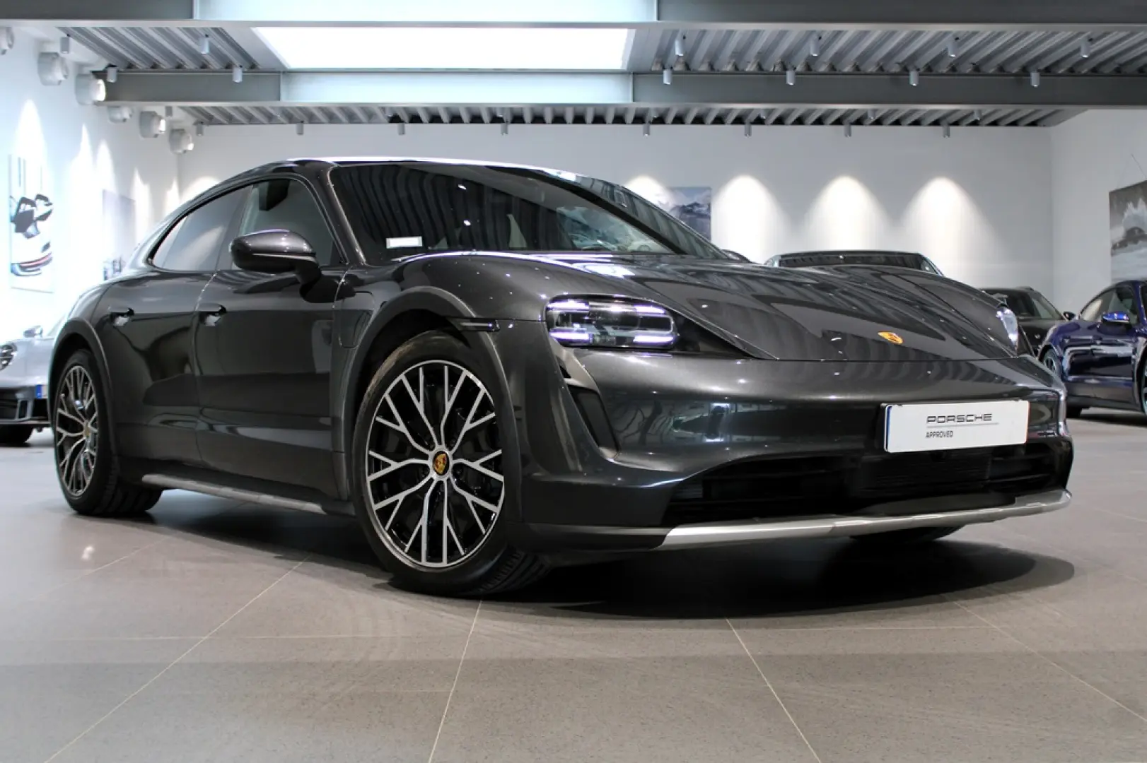 Porsche Taycan 4 Cross Turismo