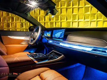 BMW M760e xDrive +SKY LOUNGE+M SPORT BRAKE SYSTEM+