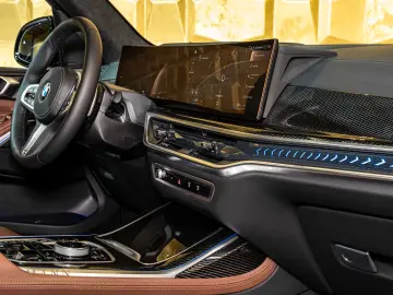 BMW X7 xDrive 40d +MSPORT PRO + SKY LOUNGE + HARMAN