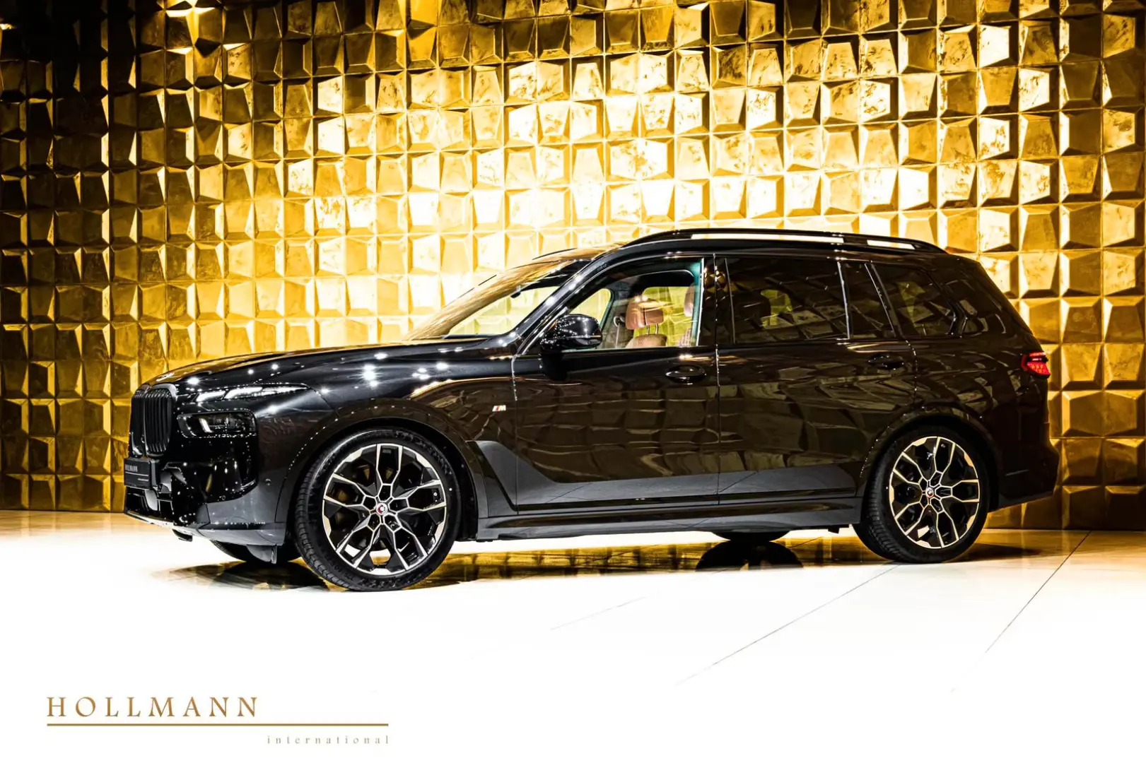 BMW X7 xDrive 40d +MSPORT PRO + SKY LOUNGE + HARMAN