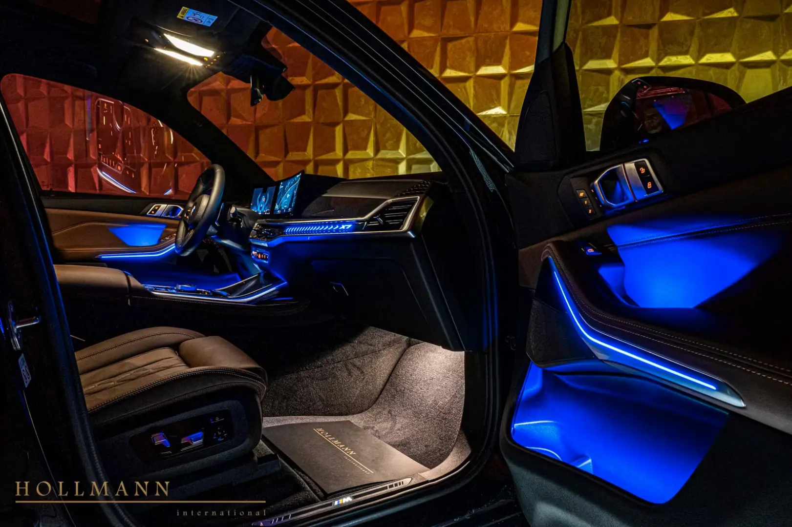 BMW X7 xDrive 40d +MSPORT PRO + SKY LOUNGE + HARMAN