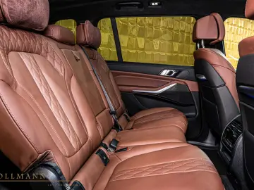 BMW X7 xDrive 40d +MSPORT PRO + SKY LOUNGE + HARMAN