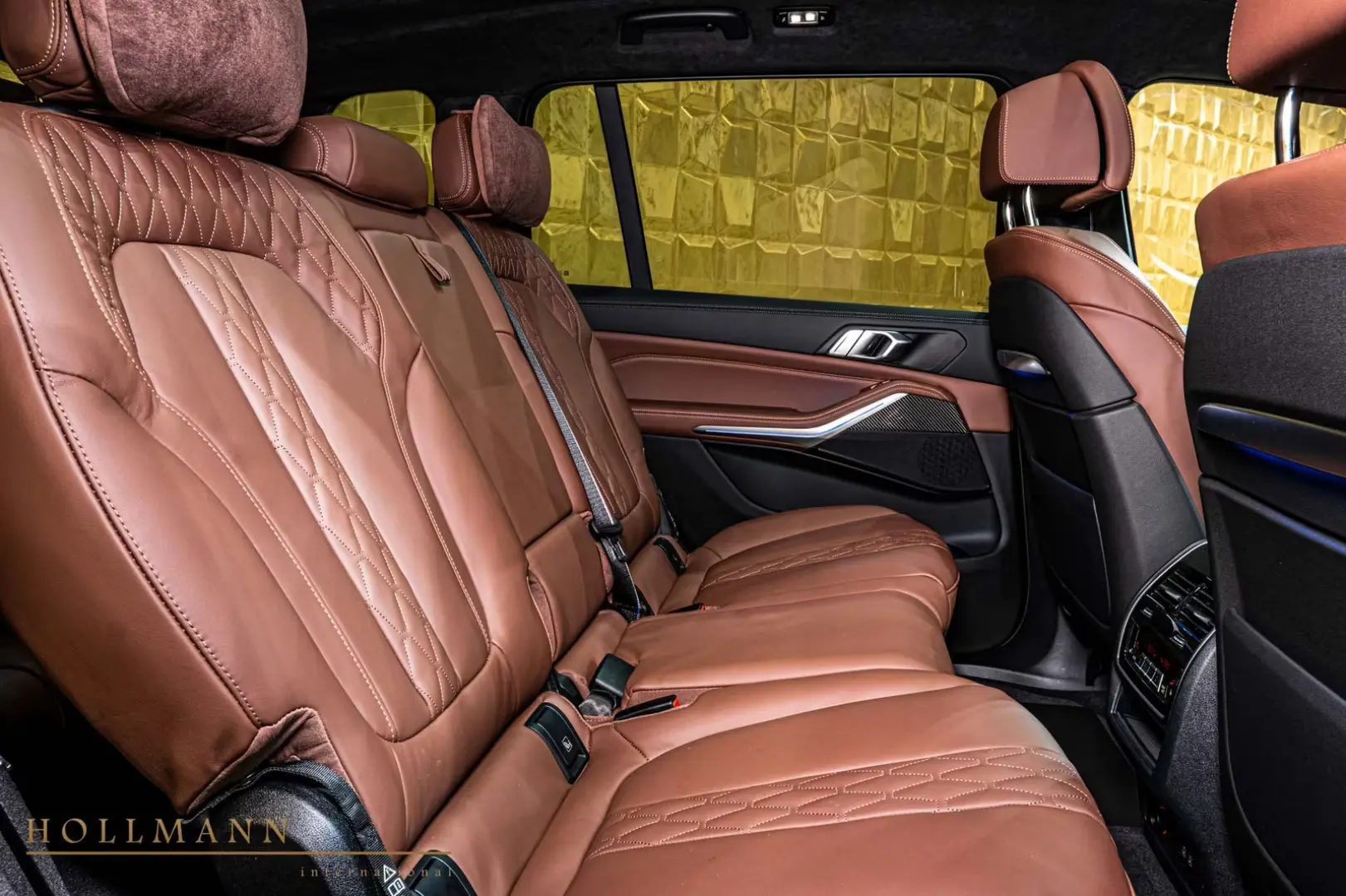 BMW X7 xDrive 40d +MSPORT PRO + SKY LOUNGE + HARMAN