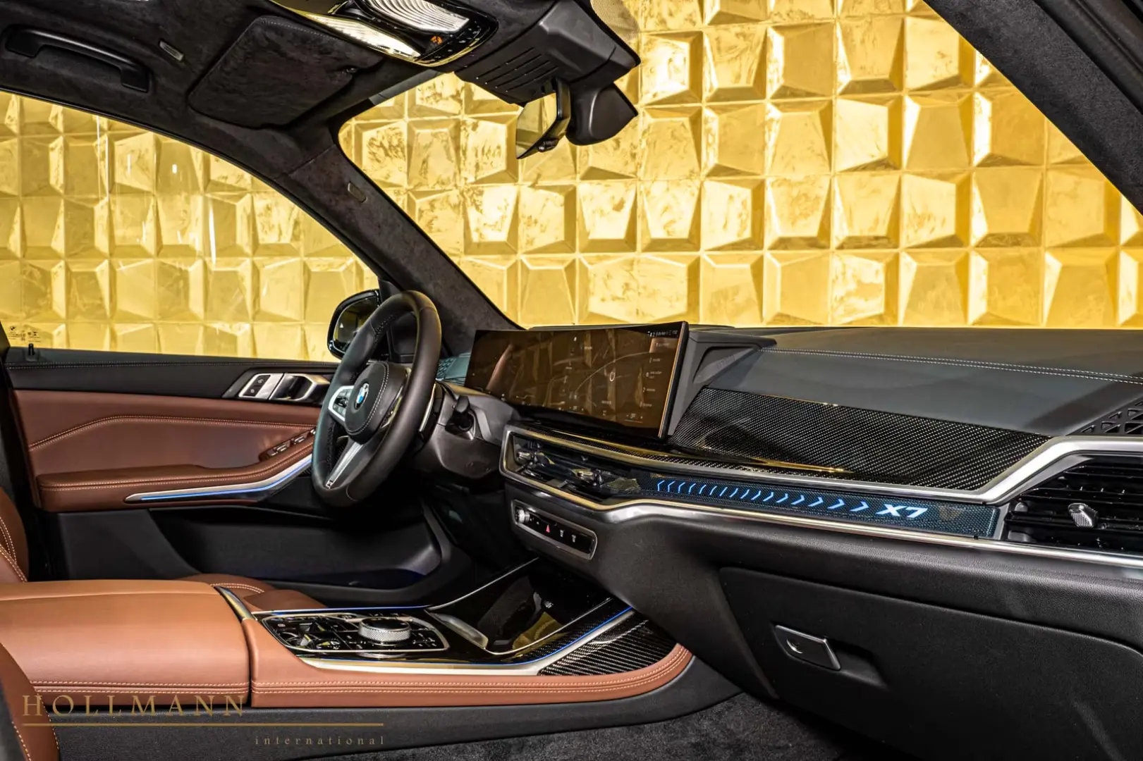 BMW X7 xDrive 40d +MSPORT PRO + SKY LOUNGE + HARMAN