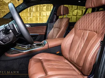BMW X7 xDrive 40d +MSPORT PRO + SKY LOUNGE + HARMAN
