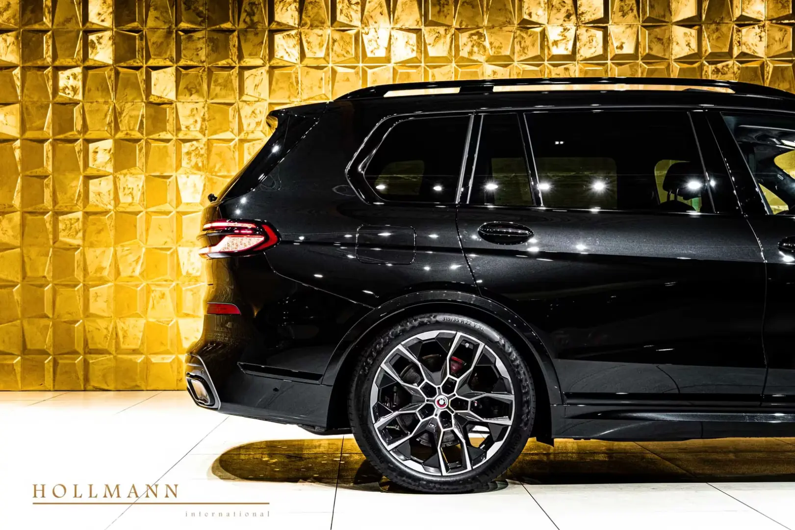 BMW X7 xDrive 40d +MSPORT PRO + SKY LOUNGE + HARMAN