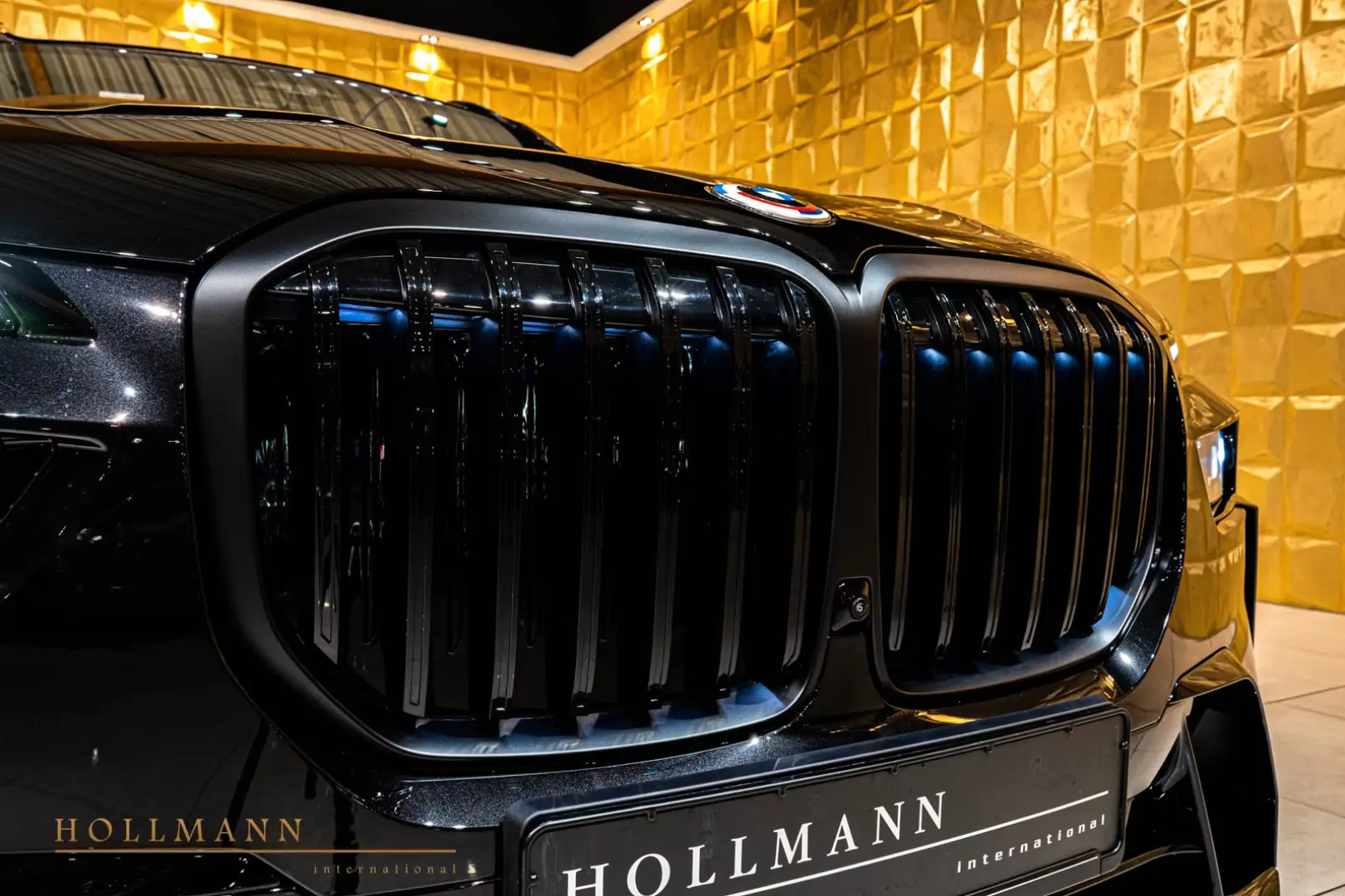 BMW X7 xDrive 40d +MSPORT PRO + SKY LOUNGE + HARMAN