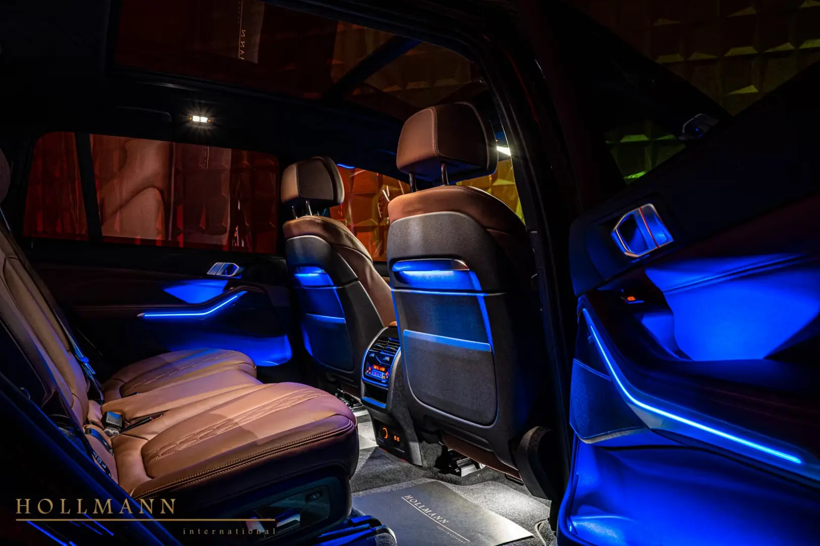 BMW X7 xDrive 40d +MSPORT PRO + SKY LOUNGE + HARMAN