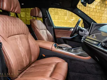 BMW X7 xDrive 40d +MSPORT PRO + SKY LOUNGE + HARMAN