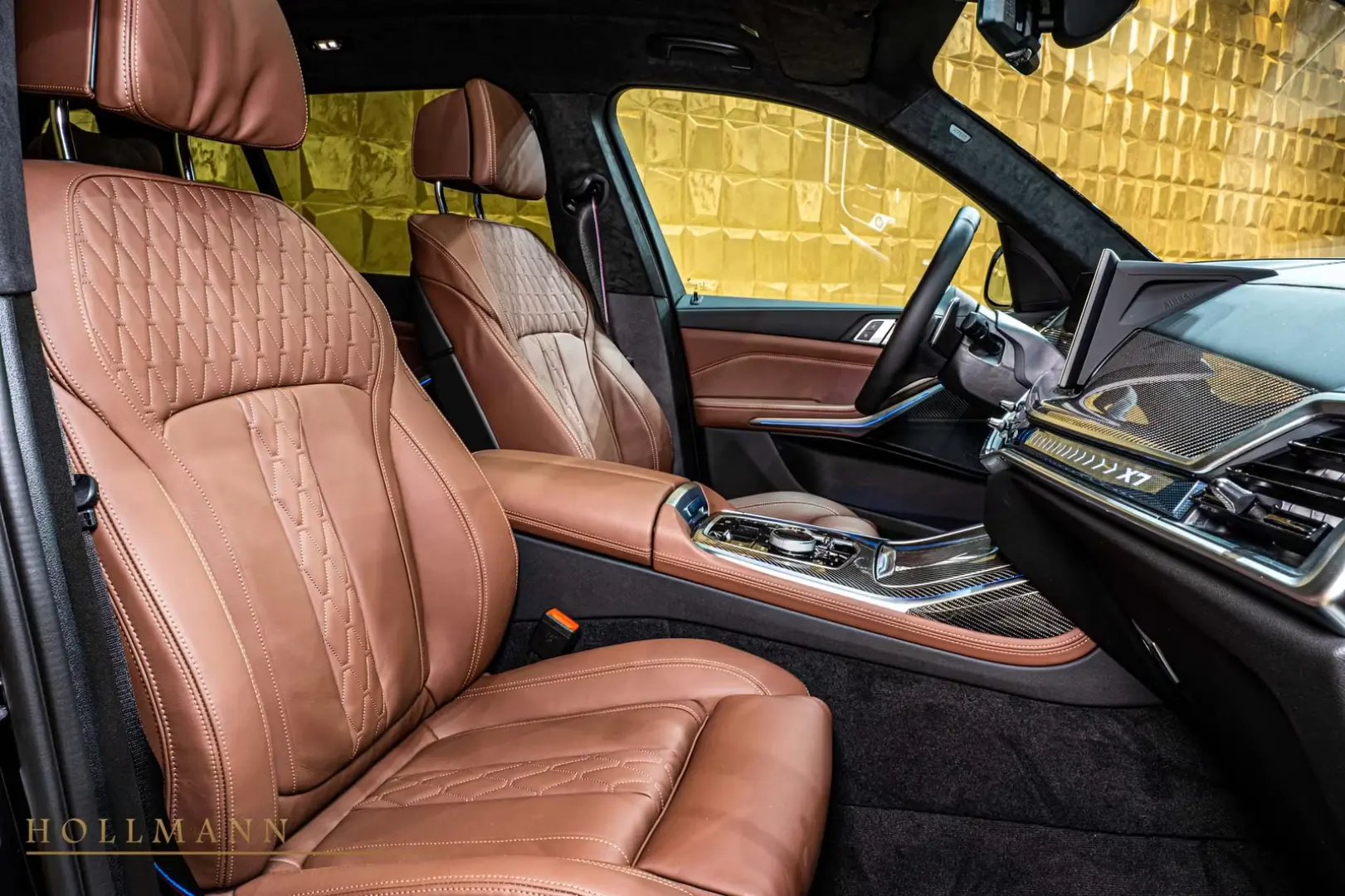 BMW X7 xDrive 40d +MSPORT PRO + SKY LOUNGE + HARMAN
