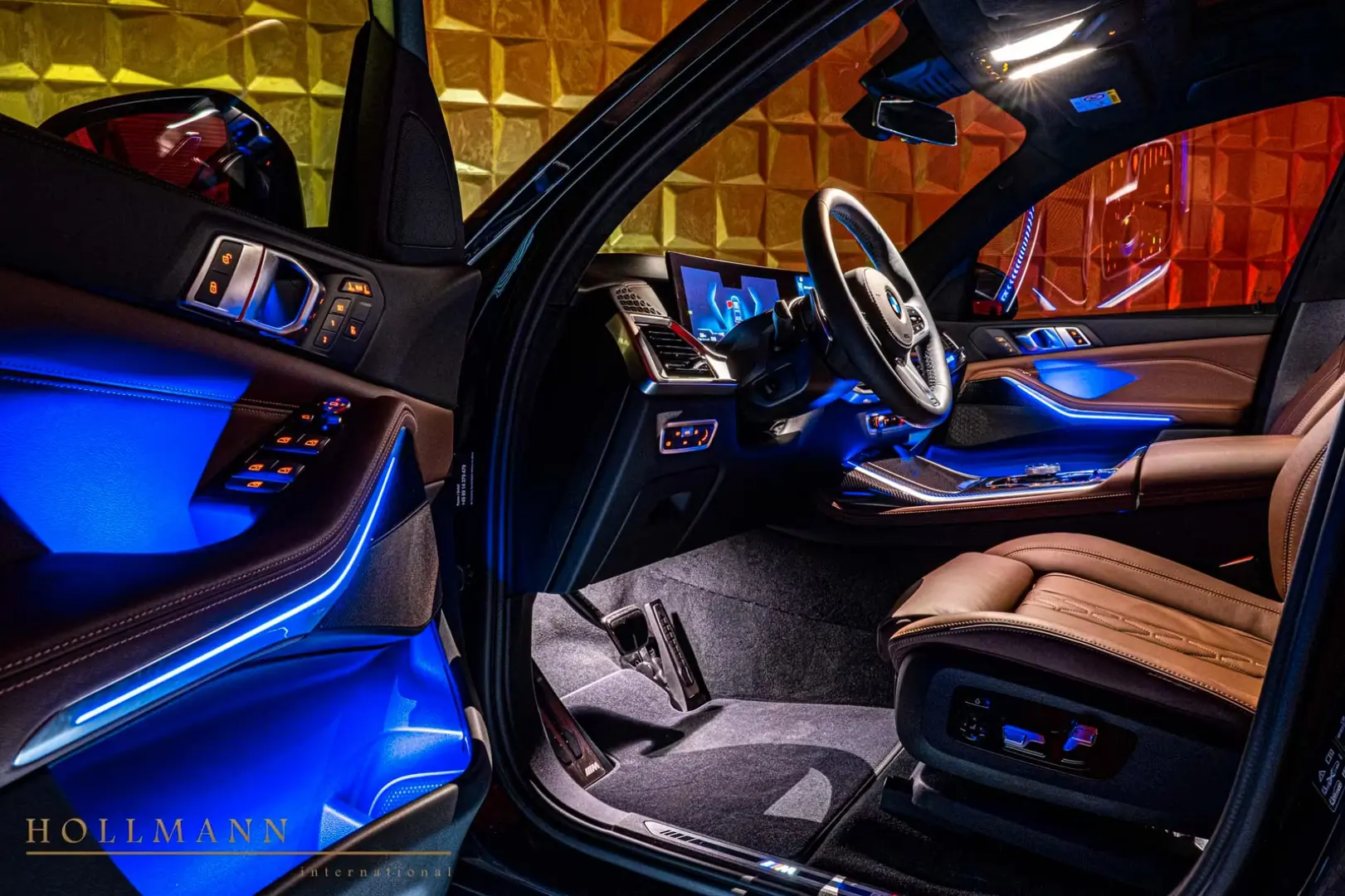 BMW X7 xDrive 40d +MSPORT PRO + SKY LOUNGE + HARMAN