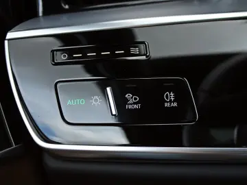 A8 55TFSI q.HUD PANO VOLLLEDER STHZG MATRIX 360°