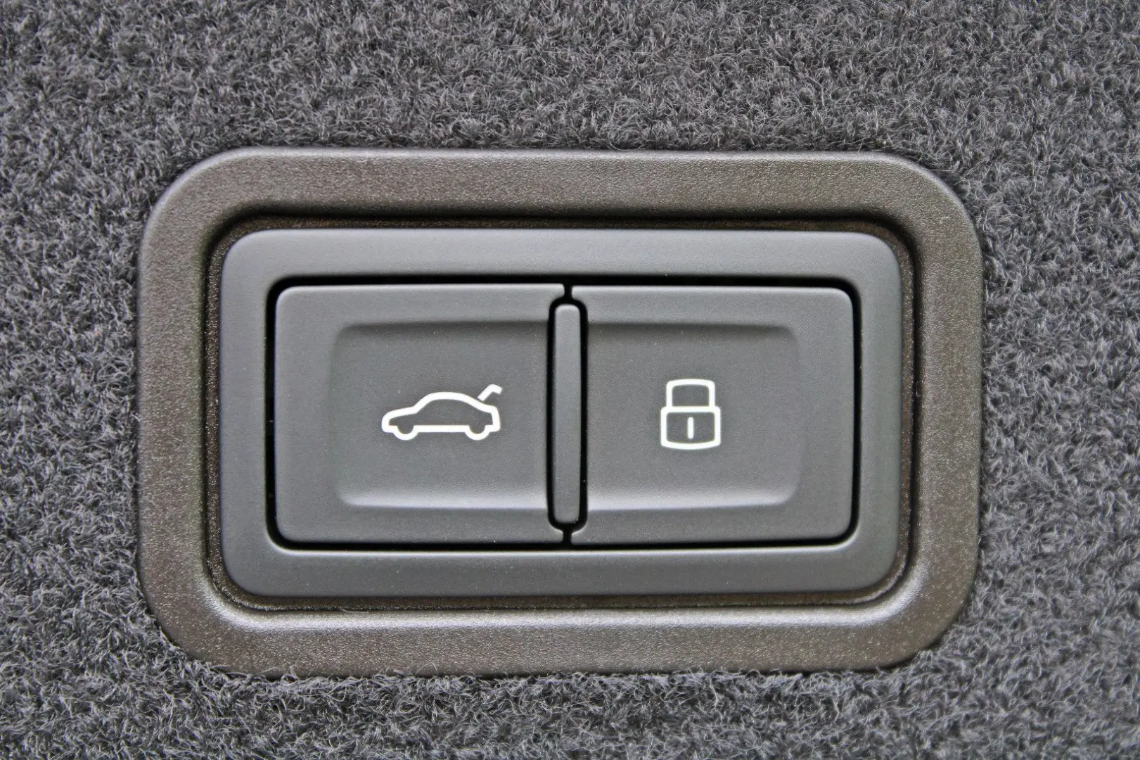 A8 55TFSI q.HUD PANO VOLLLEDER STHZG MATRIX 360°