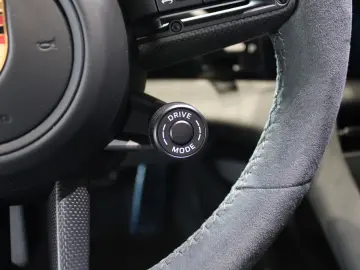 Porsche Taycan GTS Sport Turismo