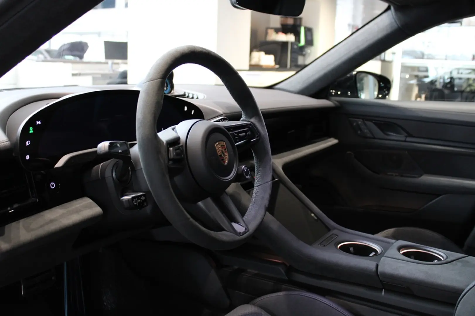 Porsche Taycan GTS Sport Turismo
