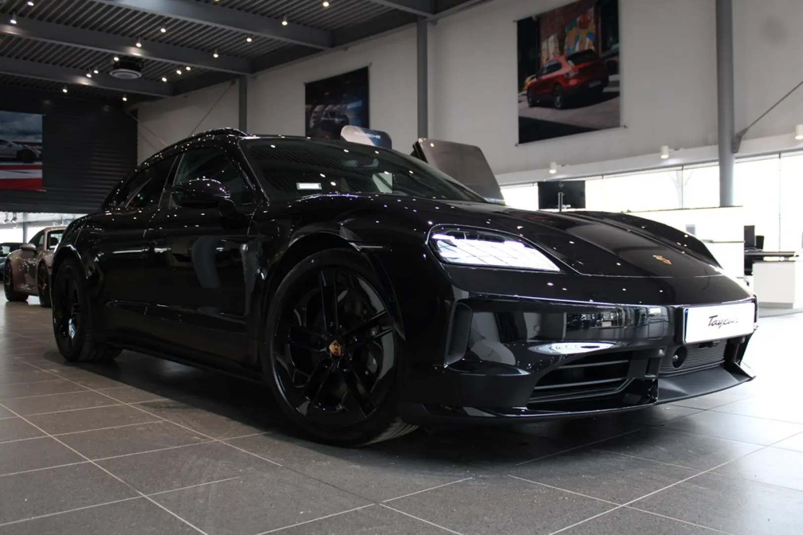 Porsche Taycan GTS Sport Turismo
