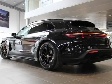 Porsche Taycan GTS Sport Turismo