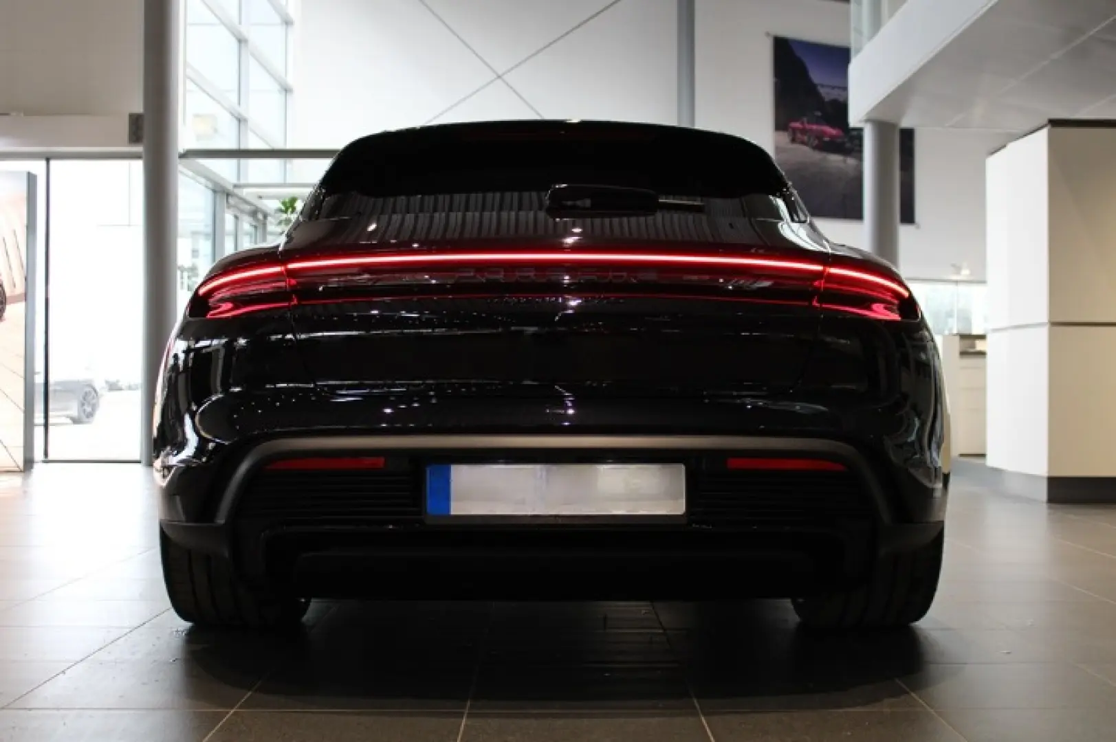 Porsche Taycan GTS Sport Turismo