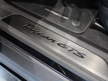 Porsche Taycan GTS Sport Turismo