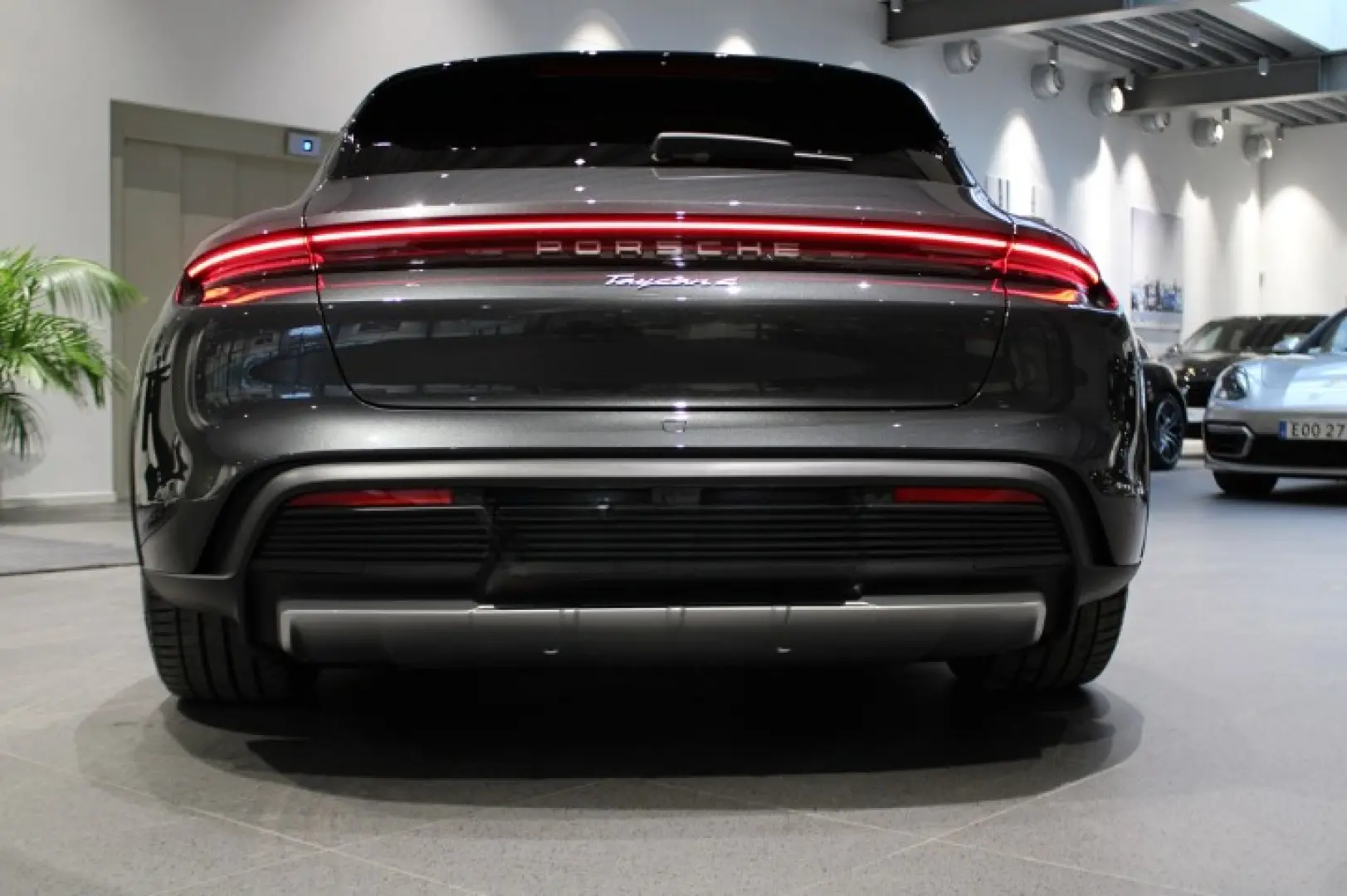 Porsche Taycan 4 Cross Turismo