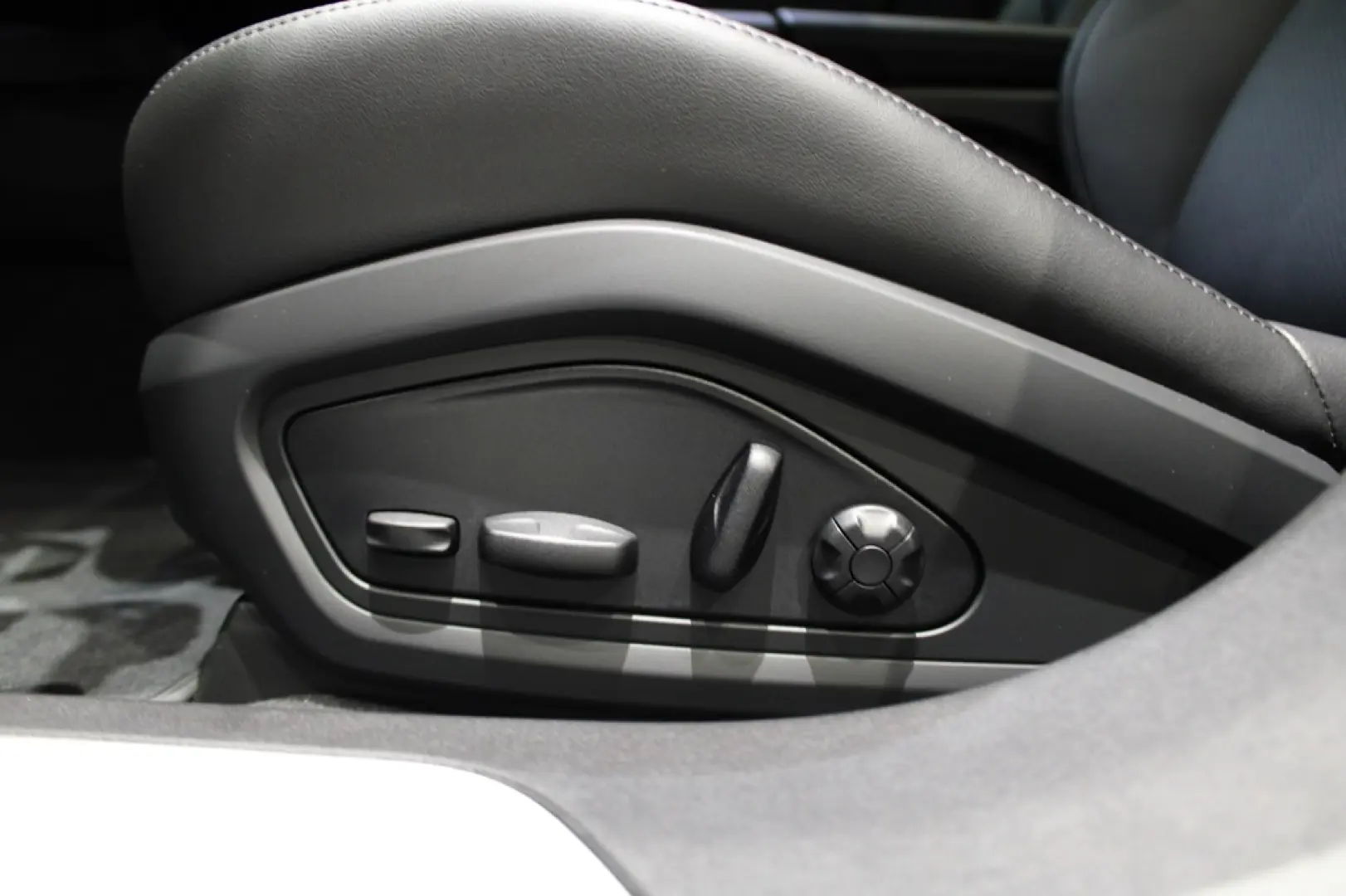 Porsche Taycan 4 Cross Turismo