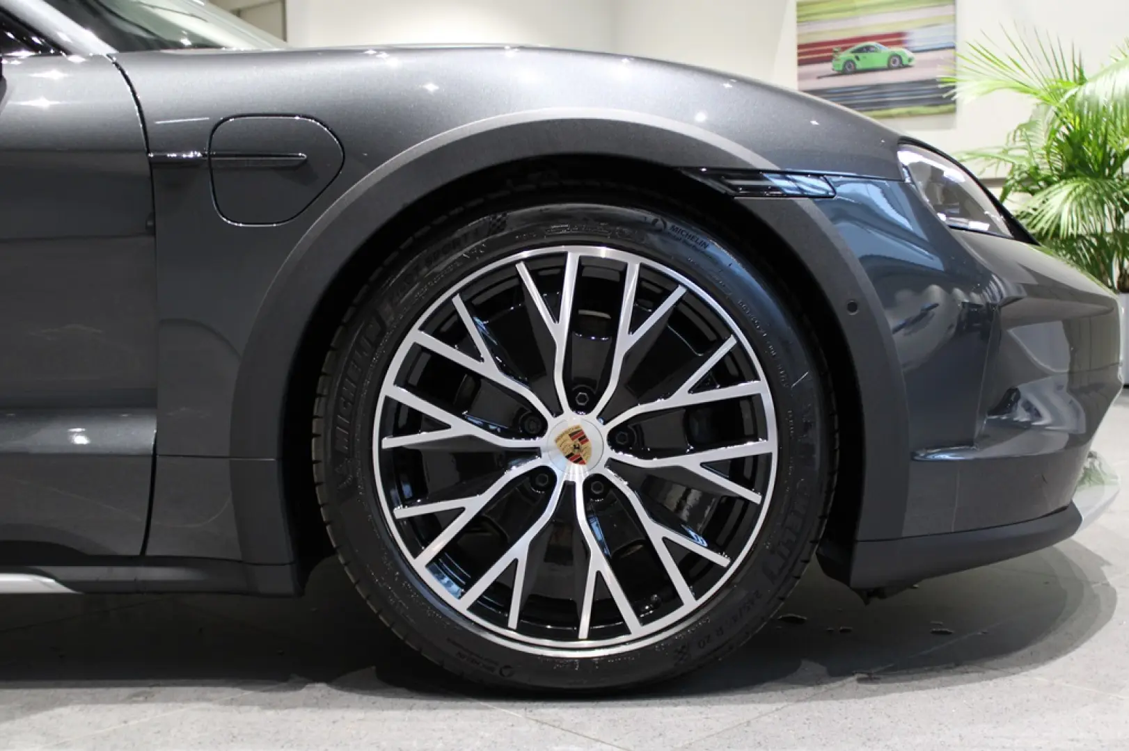 Porsche Taycan 4 Cross Turismo