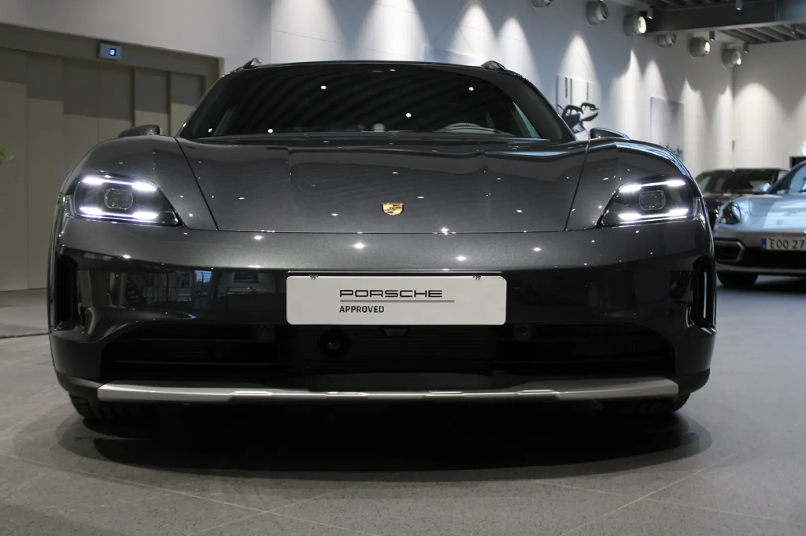 Porsche Taycan 4 Cross Turismo