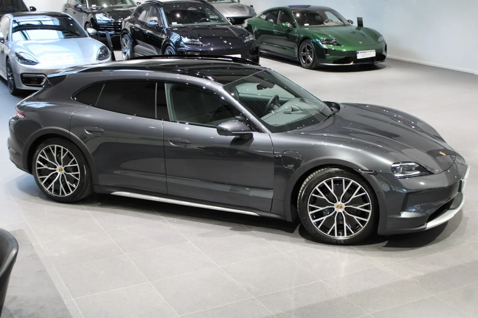 Porsche Taycan 4 Cross Turismo