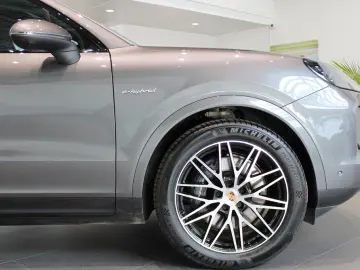 Porsche Cayenne E-Hybrid