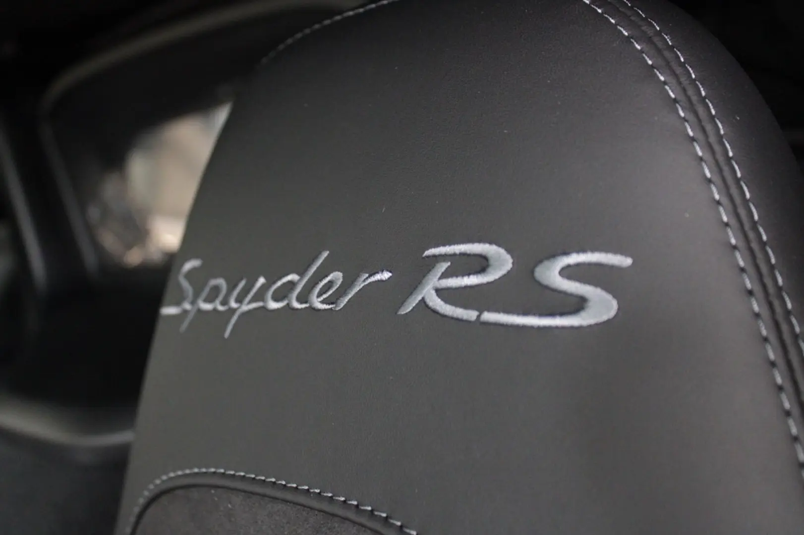 Porsche 718 Spyder RS