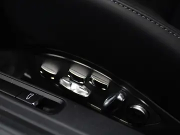 Porsche 718 Spyder RS