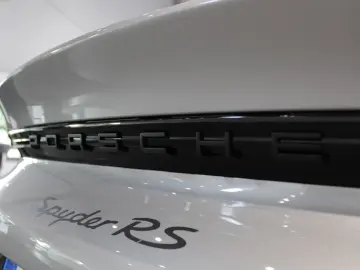 Porsche 718 Spyder RS