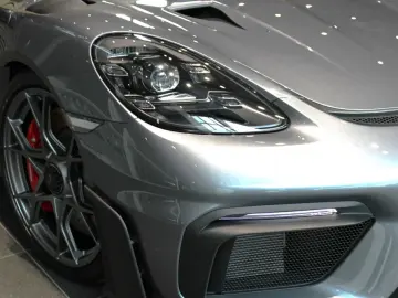 Porsche 718 Spyder RS