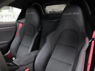 Porsche 718 Spyder RS