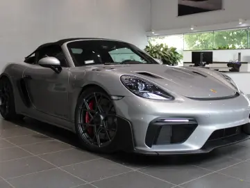 Porsche 718 Spyder RS
