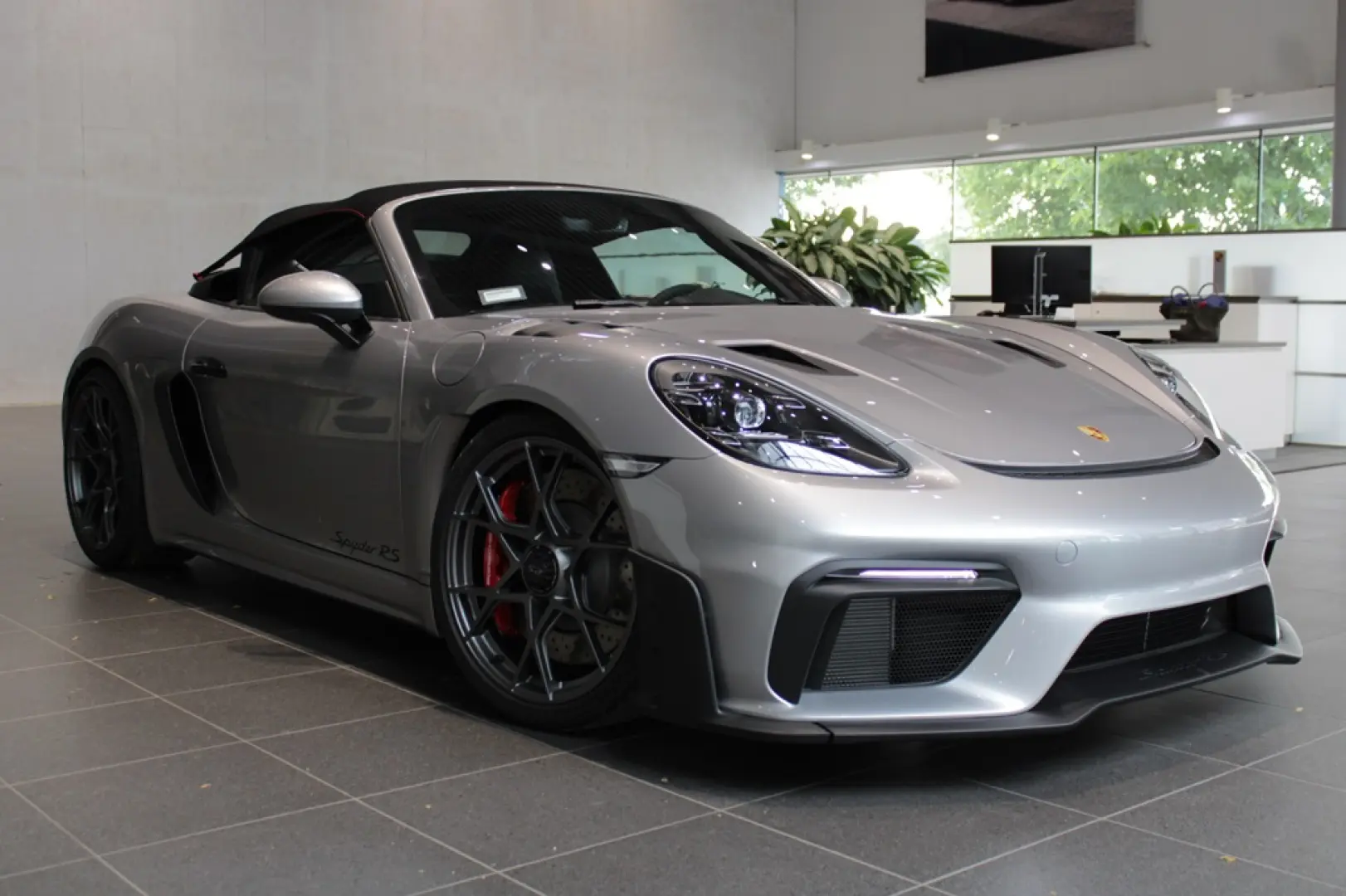 Porsche 718 Spyder RS