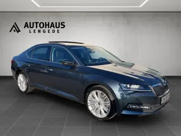 Superb 2.0 TDI DSG Style PANO LED DIGITAL 19 LM