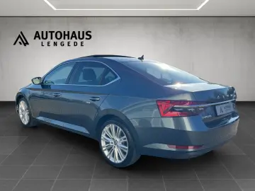 Superb 2.0 TDI DSG Style*PANO*LED*DIGITAL*19