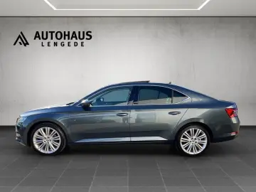 Superb 2.0 TDI DSG Style*PANO*LED*DIGITAL*19