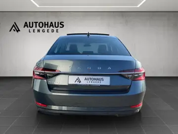 Superb 2.0 TDI DSG Style*PANO*LED*DIGITAL*19