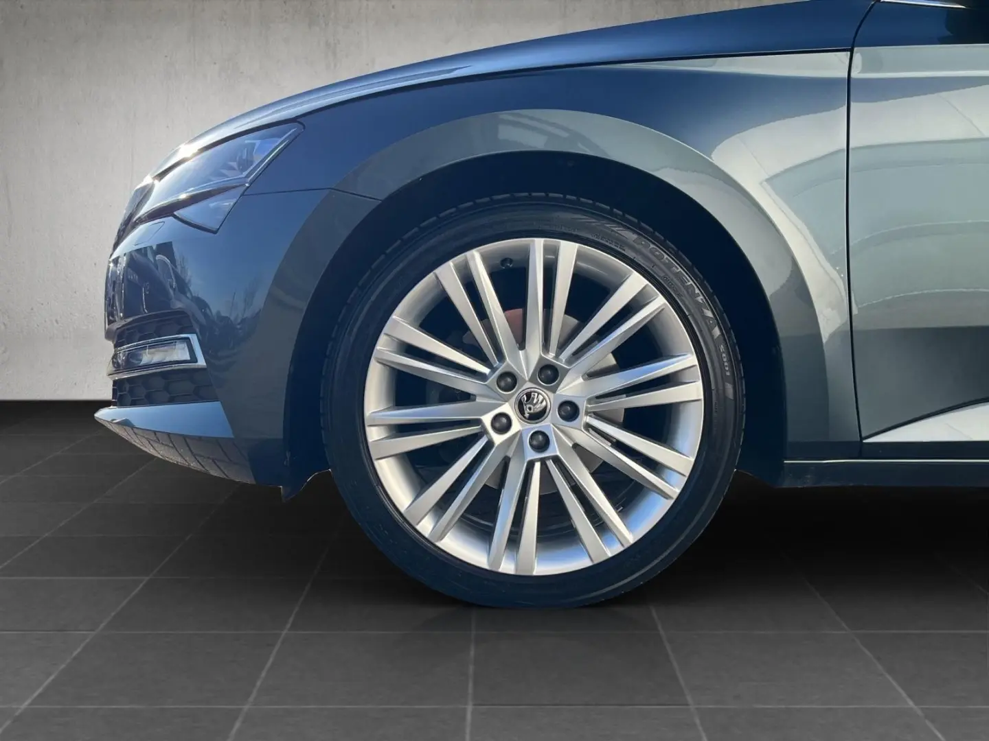 Superb 2.0 TDI DSG Style*PANO*LED*DIGITAL*19