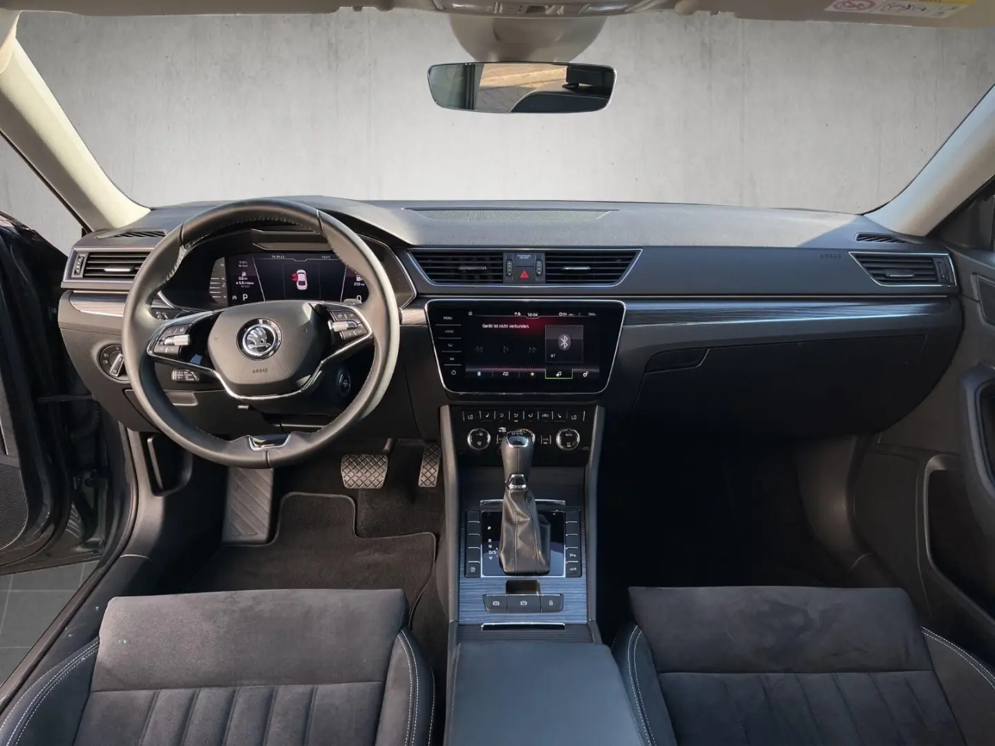 Superb 2.0 TDI DSG Style*PANO*LED*DIGITAL*19