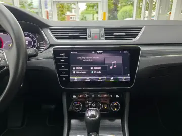 Superb Limo Premium Edition Canton-Sound RKamera