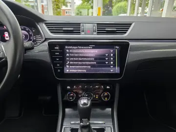 Superb Limo Premium Edition Canton-Sound RKamera