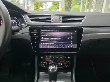 Superb Limo Premium Edition Canton-Sound RKamera