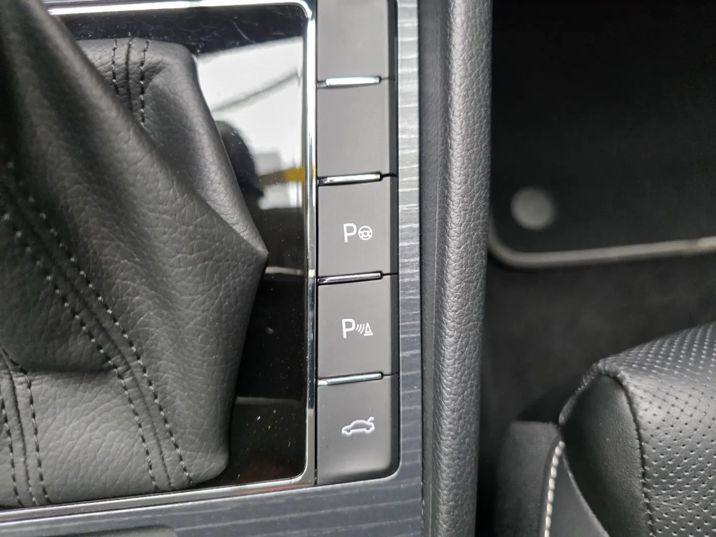Superb Limo Premium Edition Canton-Sound RKamera
