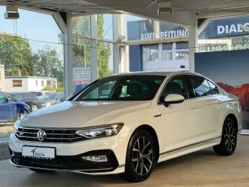 Passat Lim. 2.0 TDI DSG Elegance R-Line IQ CAM