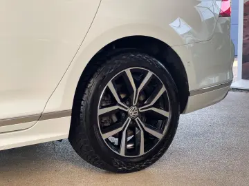 Passat*Lim.*2.0 TDI*DSG*Elegance*R-Line*IQ*CAM*