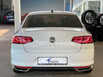 Passat*Lim.*2.0 TDI*DSG*Elegance*R-Line*IQ*CAM*