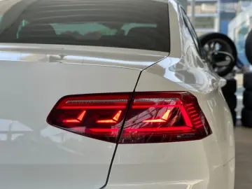 Passat*Lim.*2.0 TDI*DSG*Elegance*R-Line*IQ*CAM*